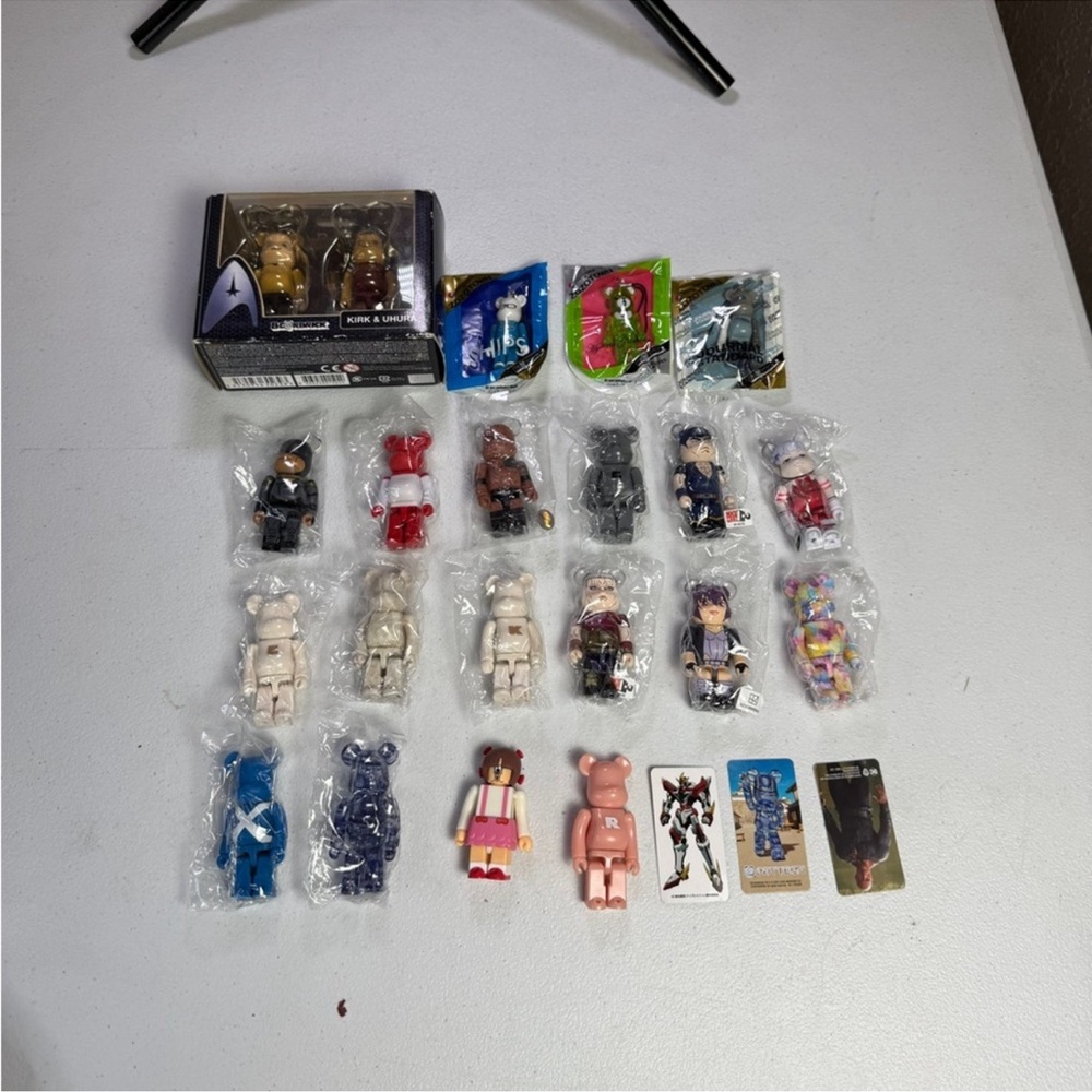 Bearbrick 100% Lot Of 20